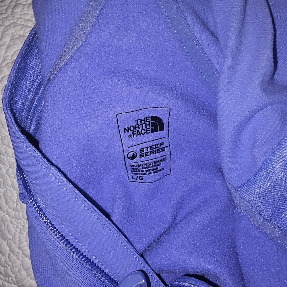 Womens The North Face Purple Hooded Jacket Size Large Sweater - Picture 4 of 4